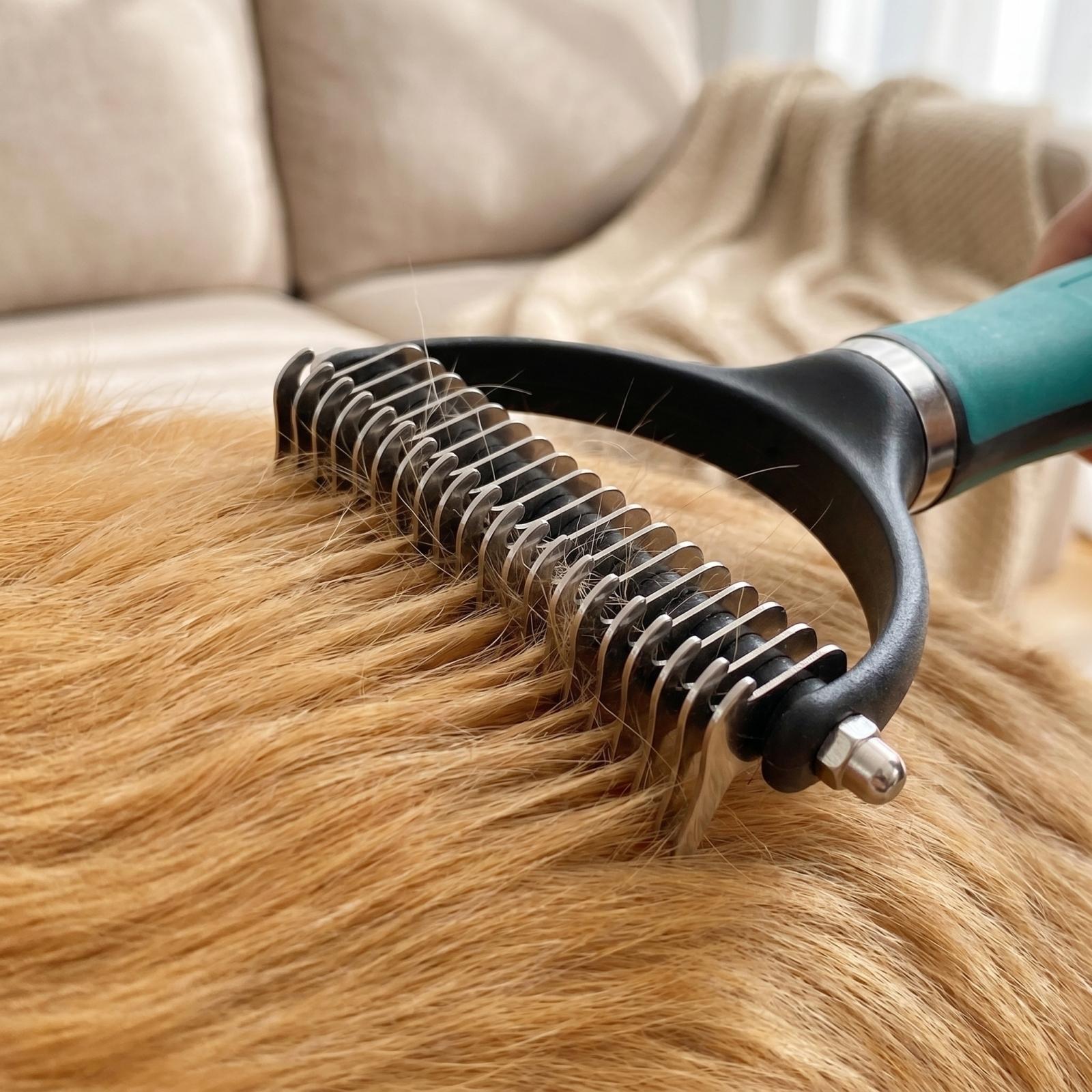 

Pet Grooming Brush for Sensitive Skin Stainless Steel Dematting Comb for Long Hair Short Hair Dogs and Cats Shedding and Tangle Removal Tool One Size зелёный