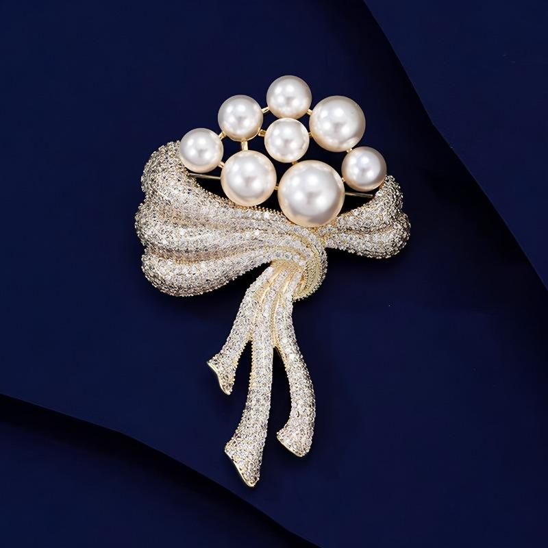 Light Luxury Hand-held Bouquet Brooch, Feminine Pearl Brooch, Elegant and Exquisite Brooch