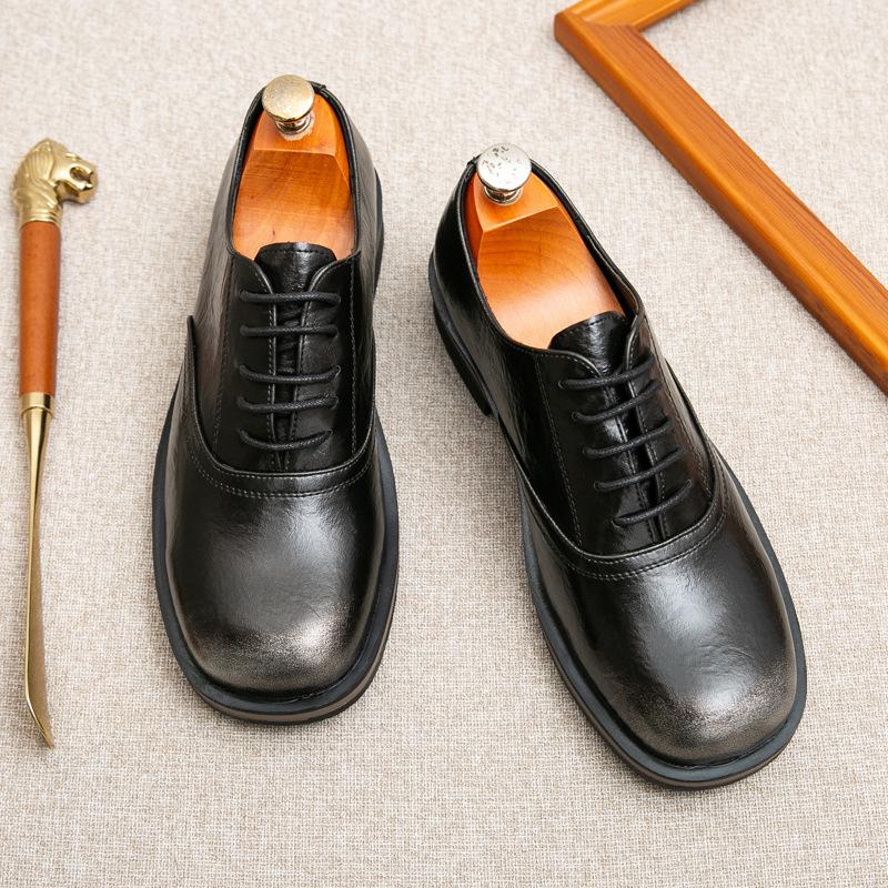 

Business dress leather shoes men s large size new men s casual shoes fashion retro small leather shoes wedding groom shoes 46 серебряный