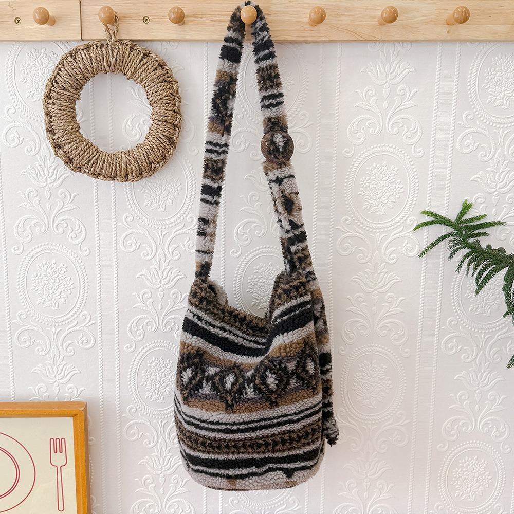 

Fashion Casual Fair Isle Style Shoulder Bag Tote Bag Retro Bohemian Style Handbag Elegant Ethnic Fluffy Crossboby Bag Women