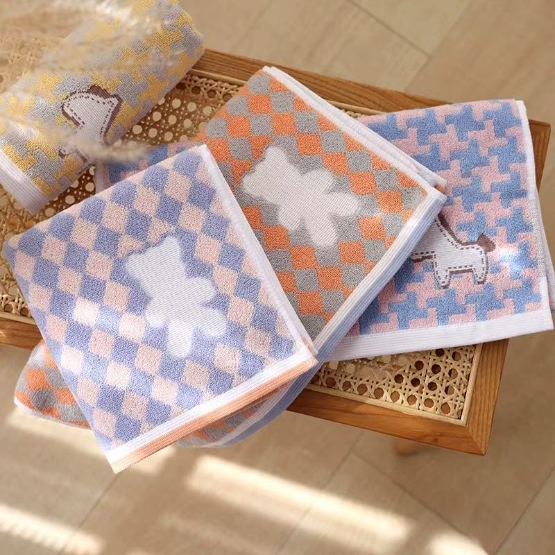 Creative Warp Knitted Pineapple Check Towel Gifts INS Style High-density Warp Knitted Velvet Towel Soft Absorbent Coral Velvet