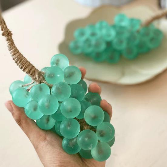 Handmade Grape Soap on A Rope Decorative Grapes Cluster Shaped Soap Bars for Men Women Refreshing Scent Natural Skin Cleansing Bar