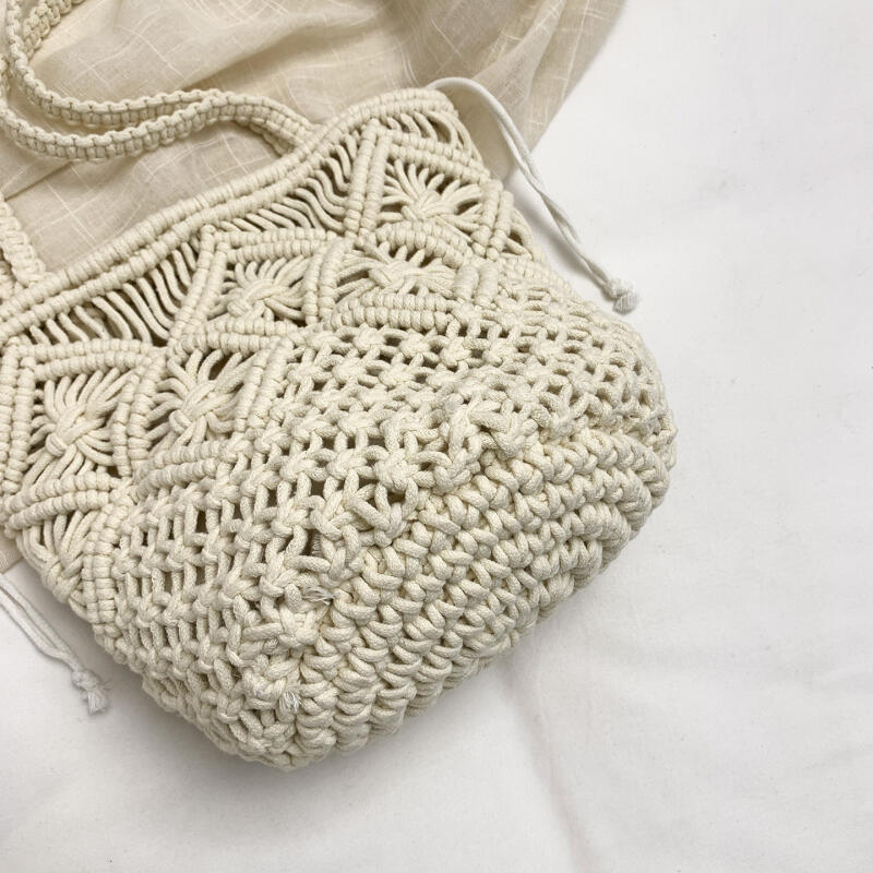 Drawstring Handwoven Tote Bag for Women Boho Summer Beach Bag with Geometric Pattern