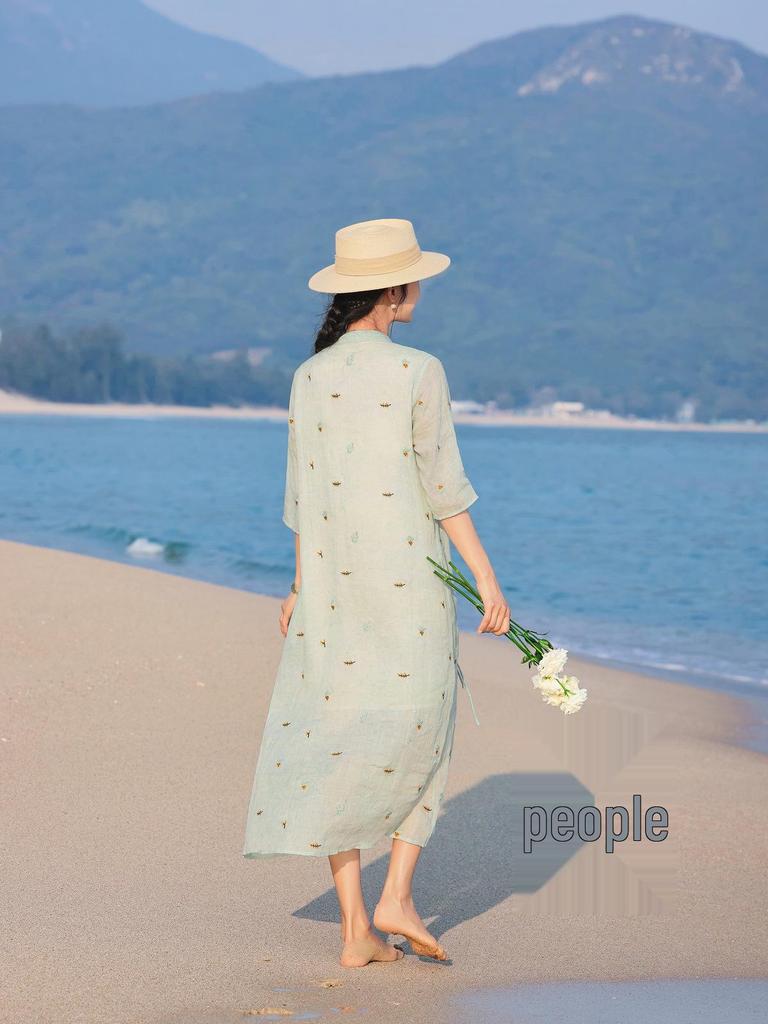 2026 Summer Women's Linen Embroidered Stand Collar Mid-Sleeve Qipao Dress with Slit