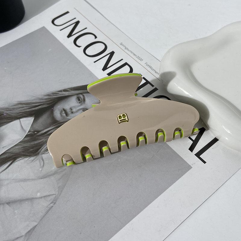 

Корейская новинка в стиле ретро, ​​металлическая заколка для волос с буквой B, модная геометрическая заколка в форме акулы, аксессуары для волос для женщин и девочек