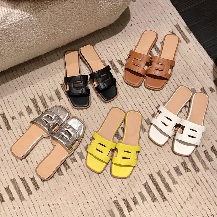 Sheepskin~ Grape mother, the same style, hollowed out and thin, square head, soft bottom, versatile, flat bottom, one word beach outer slippers, fem