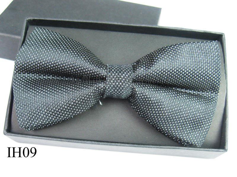 Men's Silver Thread Jacquard Bow Tie In 15 Styles - Polyester, Solid Color, Casual