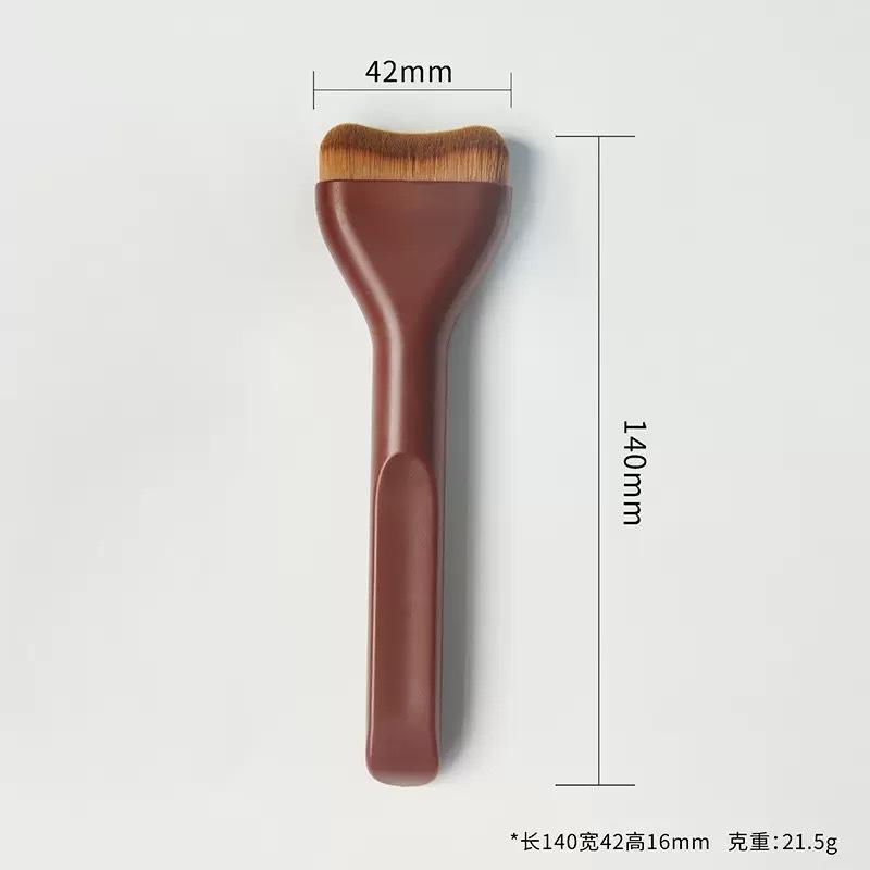 

One-line Foundation Brush One Size
