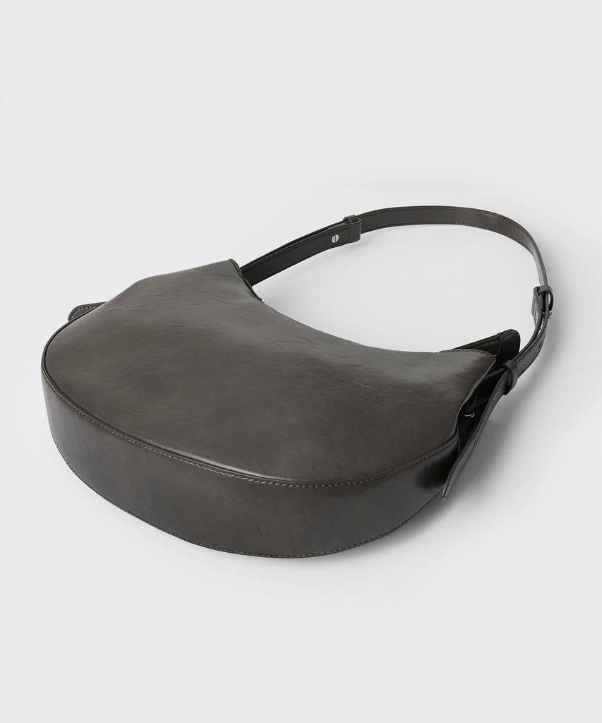 Musinsa Standard Woman Fat Crescent Shoulder Bag [Khaki Grey]