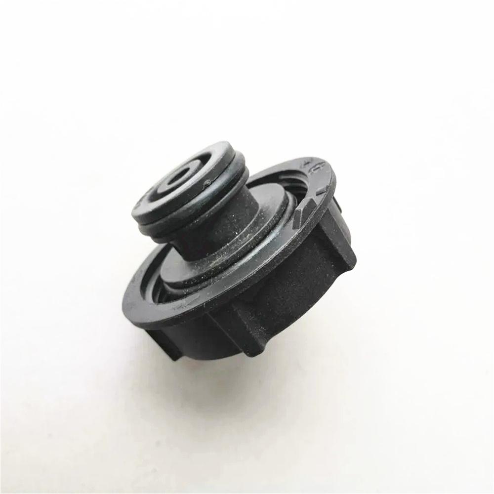 Coolant Reservoir Tank Cover Cap LF50-15-205A Fit for Mazda 3