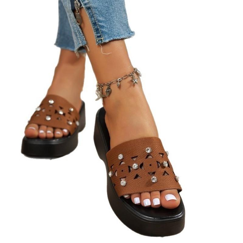 Bequeme Schuhe und Sandalen, die Ihre Schönheit voll zur Geltung bringenMittelhohe Schuhe