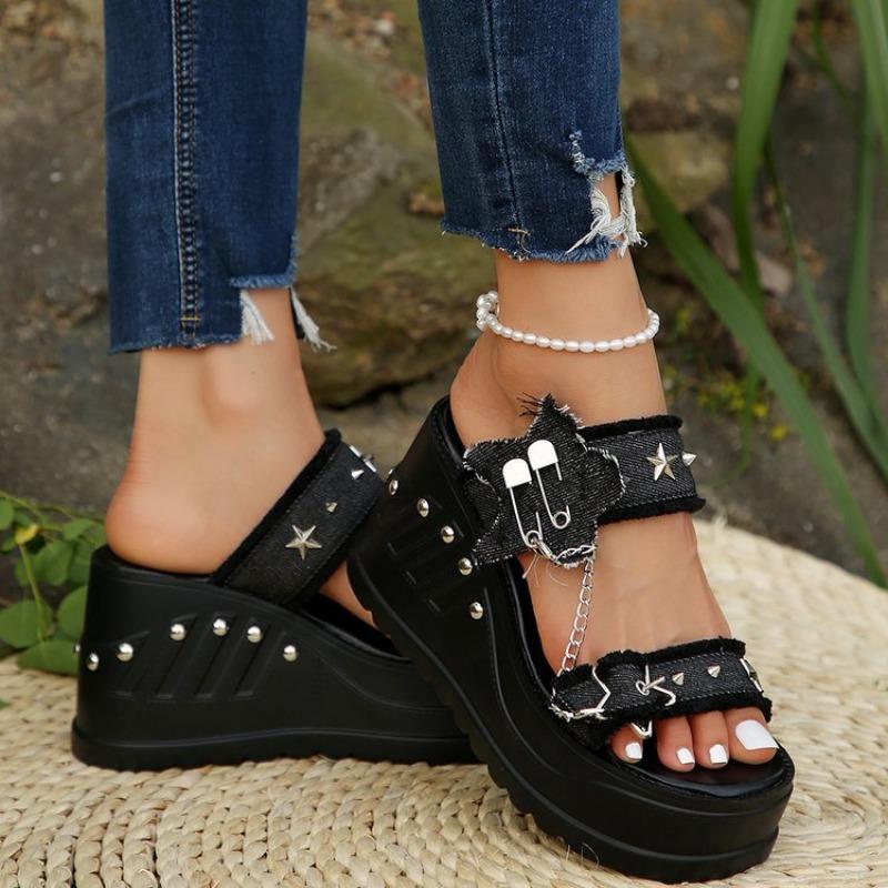 Women Peep Toe Black Wedge Sandals Lady Summer Casual Outwear Platform Sandals Chain Buckle Punk Lolita Shoes Sandale Femme