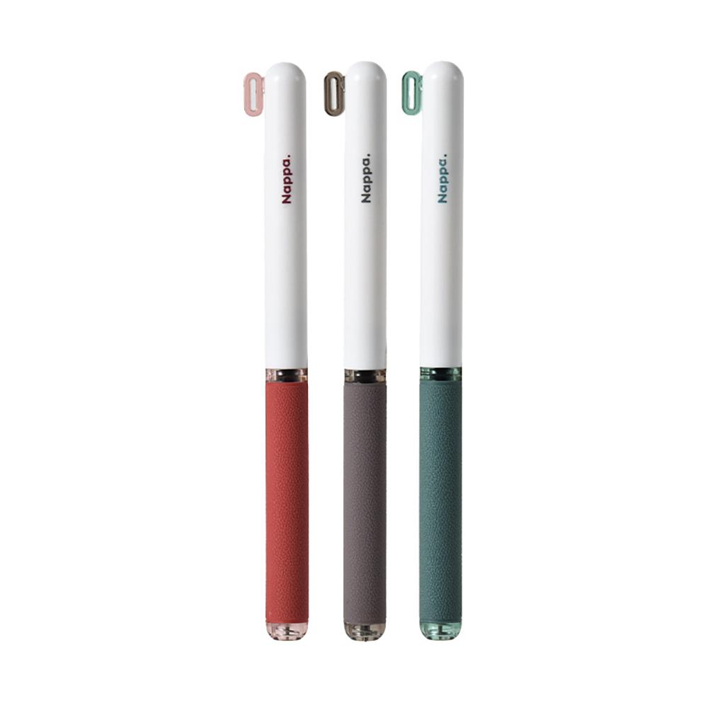 

3 gel pens, filled with black ink, suitable for students to use, ideal for writing, comfortable grip black