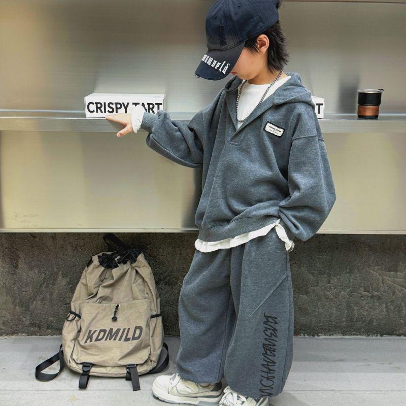 Стильный двухпредметный спортивный костюм с капюшоном для мальчиков Весна/Осень 2025 130