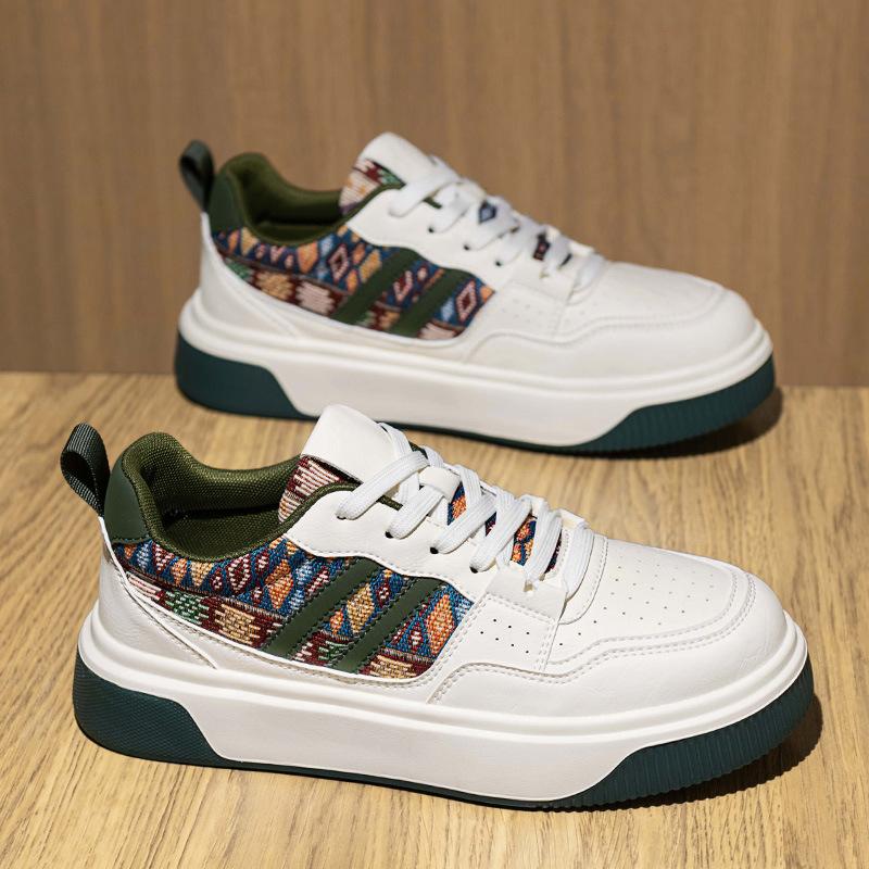 Men's shoes 2025 new summer breathable deodorant trend increases platform white shoes men's sports and leisure board shoes