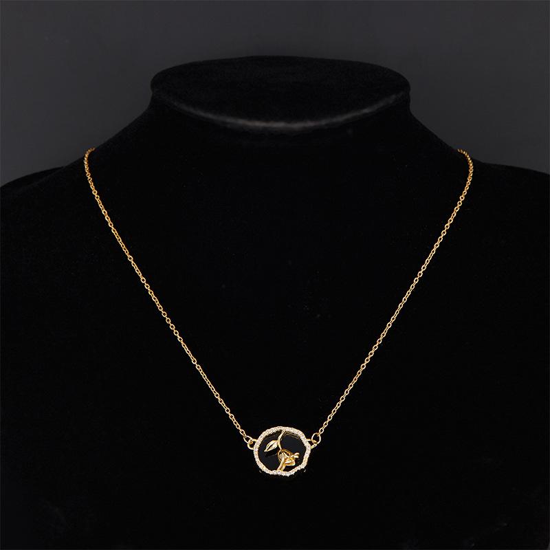 French Retro Rose Necklace Women'S High-End Trend Temperament Exquisite Pendant Collarbone Chain