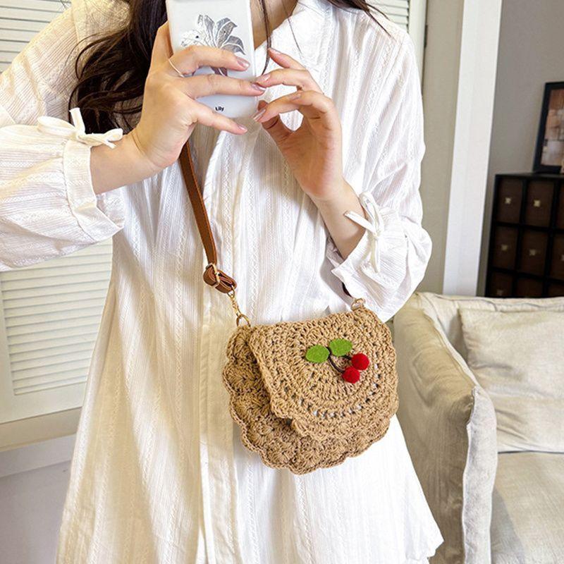 Yogodlns Vintage Woven Straw Handbag New Vacation Style Round Summer Beach Bag Fashion Crossbody Bag Ladies Messenger Bags