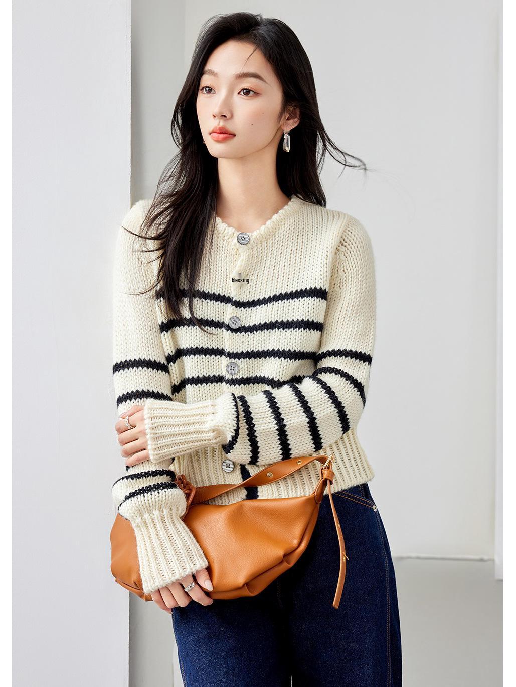 

2025 Wool Chunky Knit Striped Cardigan for Women - Autumn Collection Small