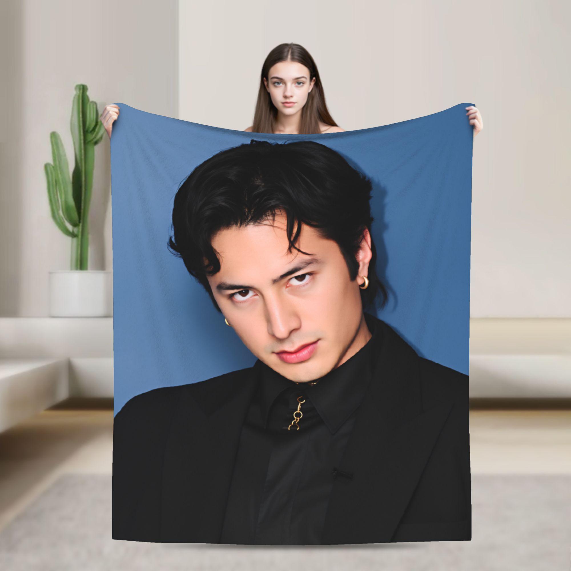 

Shane Hollander Heated Rivalry Blanket Warm Soft Street Plush Throw Blanket For Home Decor Picnic Flannel Bedspread Bed Cover 130x150cm