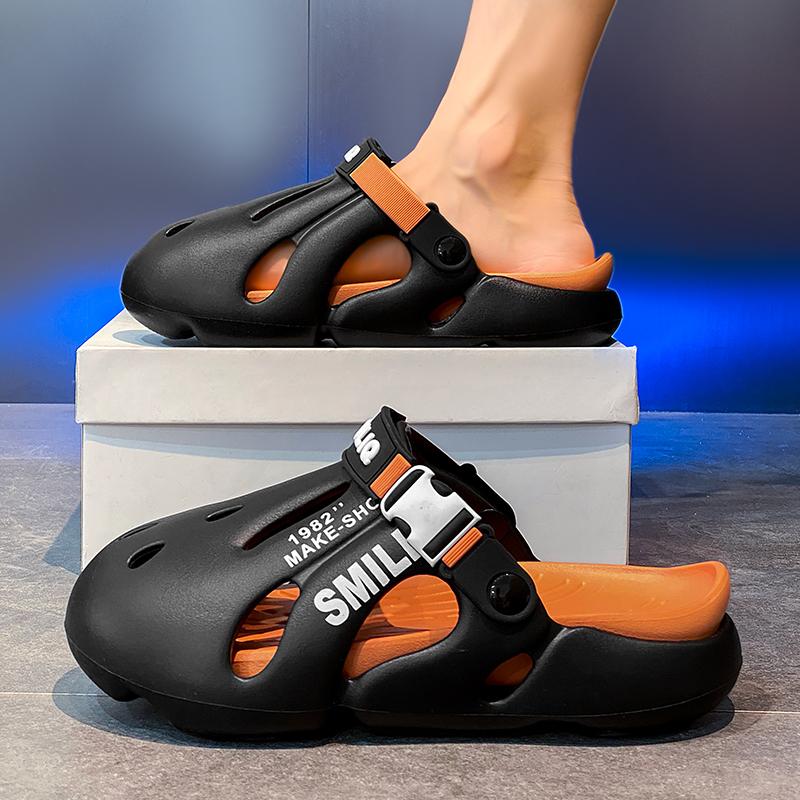 

A Pair Of Men S New Summer Clogs, Wear-Resistant, Non-Slip, Soft-Soled, Comfortable Beach Shoes, Outdoor Sports Toe-Toe Sandals And Slippers 44-45