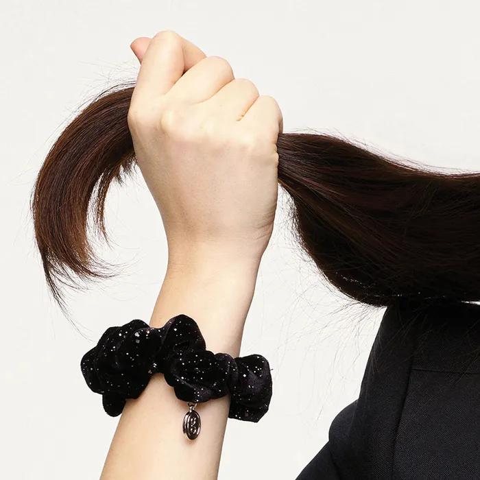 Oh Signature Hair Scrunchie Black