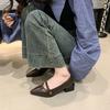 Pointed commuter shallow mouth single shoes women's spring and autumn French retro casual evening thick heel fashion Mary Jane small leather shoes