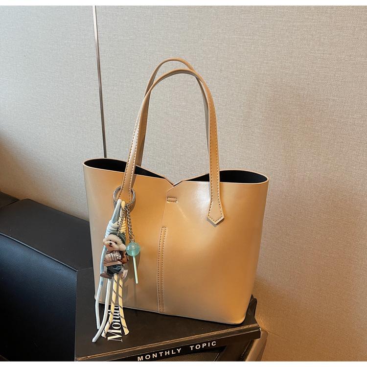 

Large-capacity bag women s spring and summer versatile new simple casual shoulder handbag commuter tote bag хаки