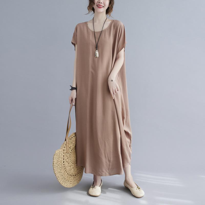 The Long Dress Is Loose for Summer