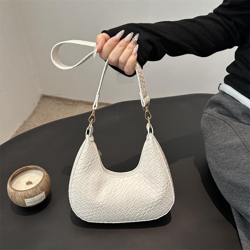 French Woven Crescent Bag Niche Design 2025 New Versatile High-end Texture Fashion Shoulder Bag Underarm Bag Women