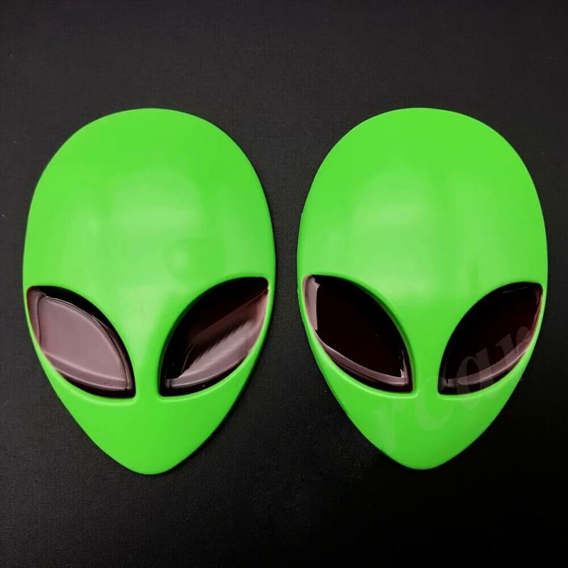 2pcs Alien Head Auto Heck Emblem Badge Sticker Decal Car Fender Auto 3D For All Car Bike Motobike