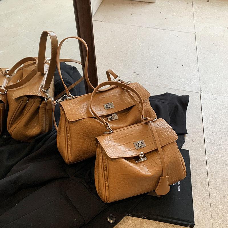 Large Capacity Handbag Women's Fashion Messenger Bag