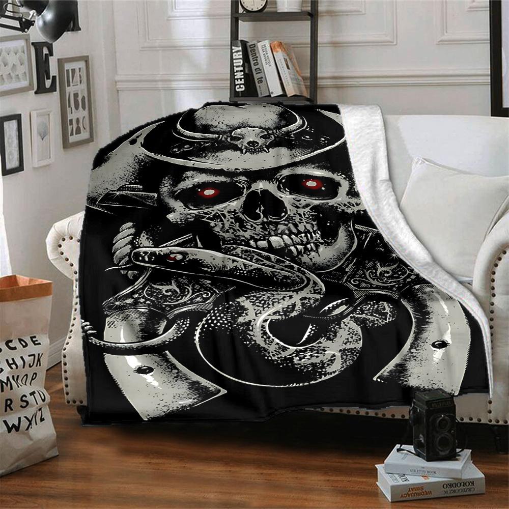 1pc Skull, Snake Blanket - Lightweight Flannel Fleece with Digital Printing, Soft Warm for Sofa, Travel, Camping, Office yy251018320