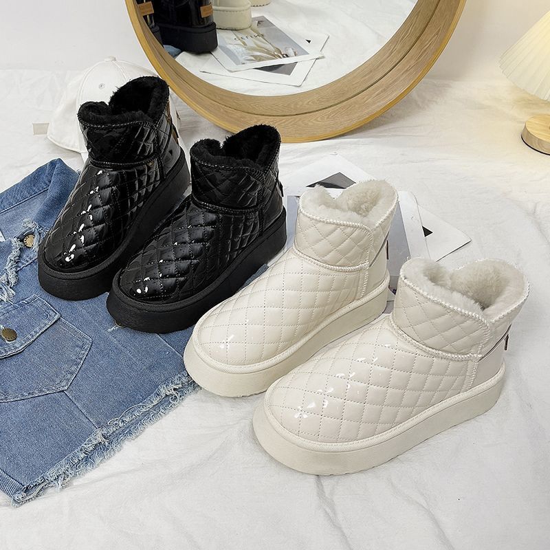 Feeling thick-soled snow boots, autumn and winter Internet celebrities fried the street, high-value design, short boots trendy and thin