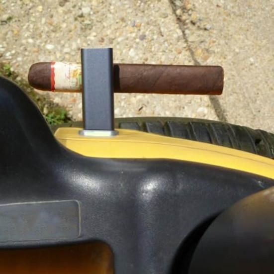 Magnetic Smoke Holder for Golf Cart Aluminum Alloy Smoke Stand Clip for Golfing BBQ Fishing Traveling And Outdoor Adventures