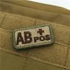Taktisches Blutgruppen-Siegel Identifikations-Siegel Stickerei Klettverschluss-Abzeichen Armband Typ A Typ B Typ AB Typ O + POS Militär-Fan