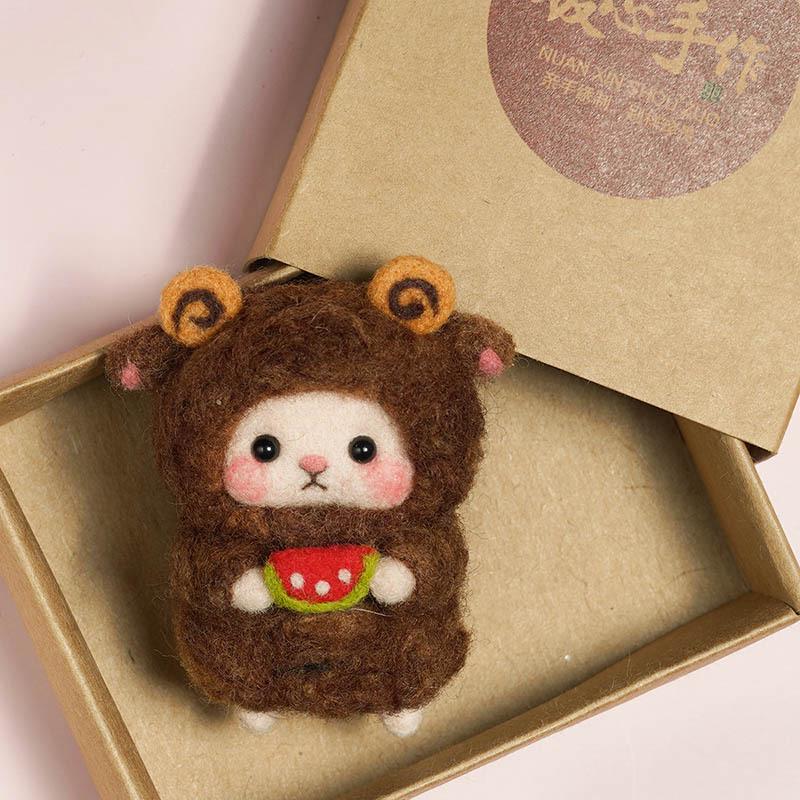 Kit Artizanal DIY Oaie din Pâslă de Lână - Ornament Handmade & Antistres