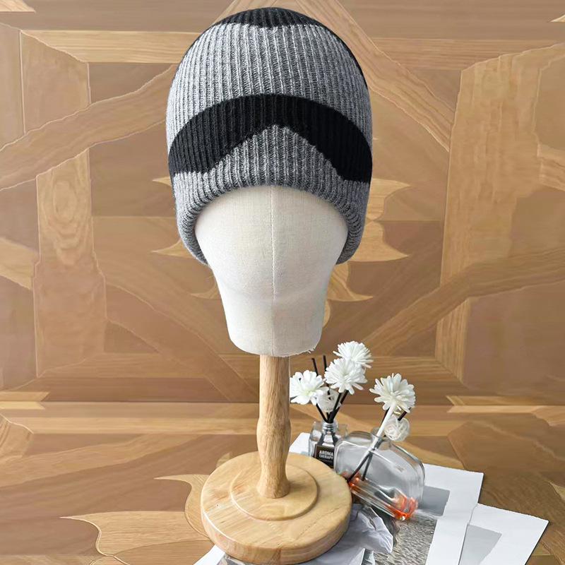 Cashmere Autumn and Winter New Style Women's Color Matching Warm Jacquard Cold Hat Thickened Brimless Toe Knitted Hat