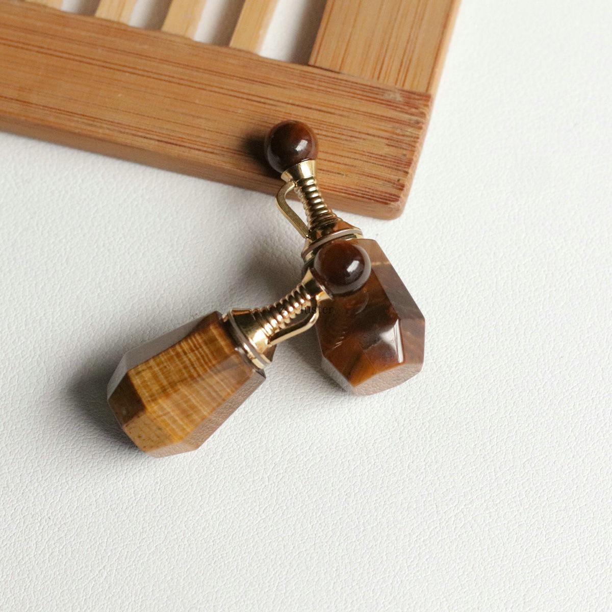 Jade Crystal Teapot Perfume Necklace: Small Essential Oil Bottle Pendant Accessory
