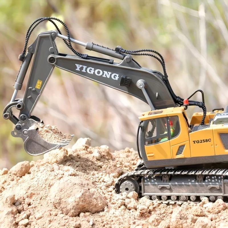 Remote-controlled Excavator 2.4Ghz 11-channel engineering vehicle 1:20 scale with metal bucket with lights suitable for outdoor beach toys