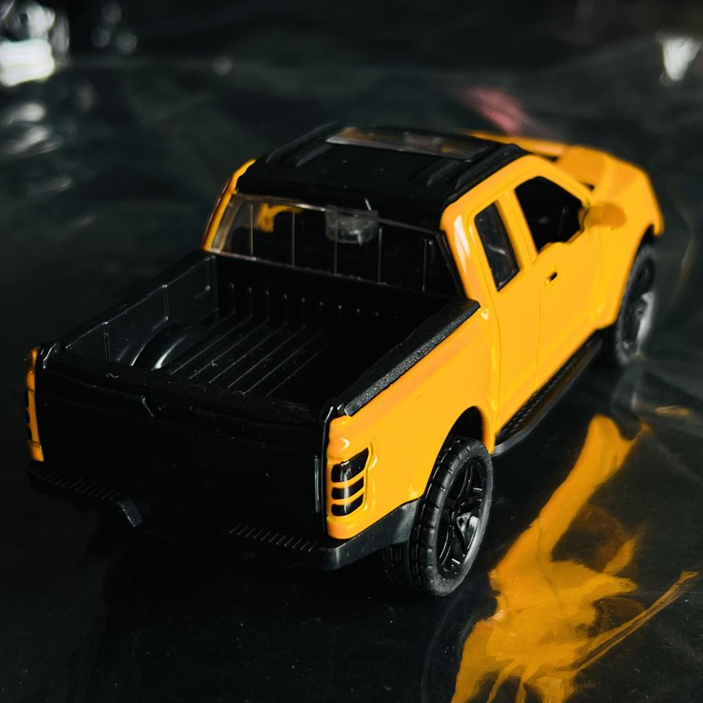 Simulation Alloy Car Model, Children's Toy, Door Opening Pickup Truck, Car Model, Cake Decoration Ornament