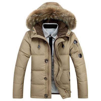 Herren Daunenjacke mit dicker Kapuze und großem Pelzkragen Herren Daunenjacke für den Winter