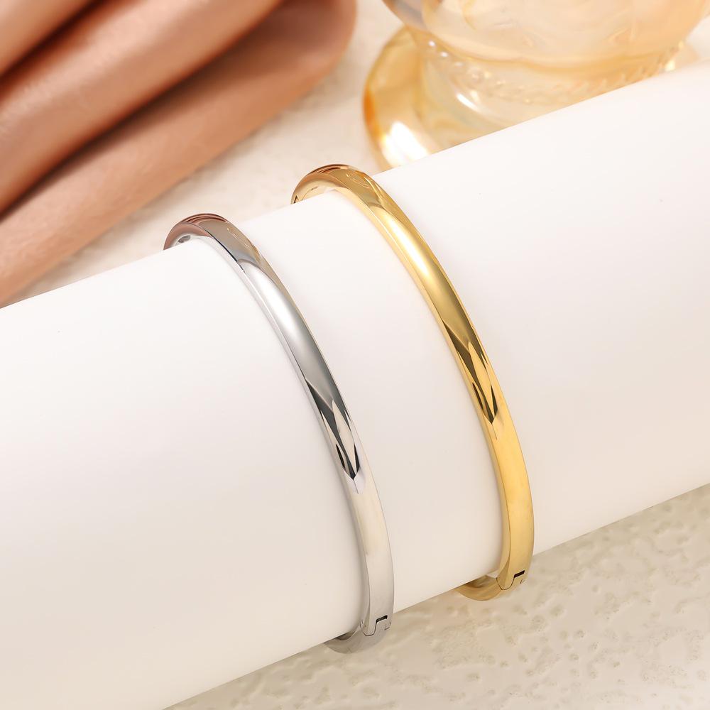 Minimalist 18K Gold-Plated Stainless Steel 4mm Polished Band Bracelet