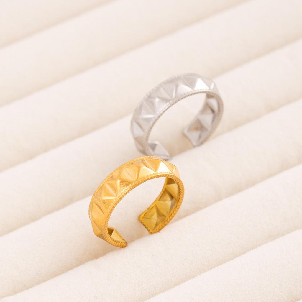 Vintage Geometric Stainless Steel Open Ring: Colorfast Titanium Steel Index Finger Ring for Women