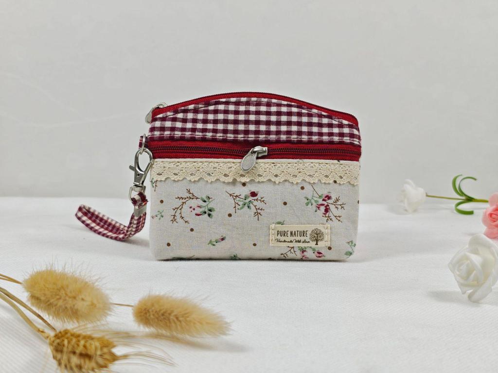 Pastoral Lace Cotton Women's Double-Zip Coin Purse & Key Holder