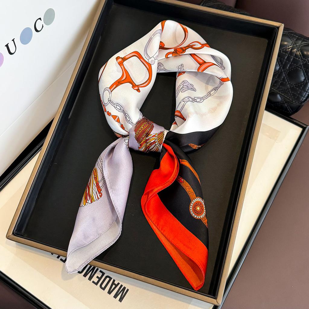 Fashion 100% Nature Real Silk Square Scarf Women Female Foualrd Neckerchief Summer Beach Scarves Shawl Bandana Hijab Pashmina