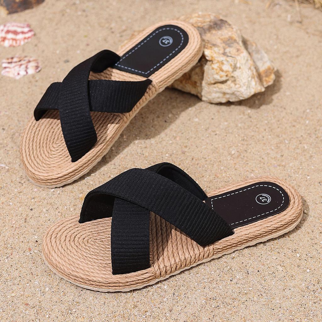 Fashion Summer New Slippers for Women Light and Non Slip Beach Women Sandals Wearing Casual Shoes Outside Soft Bottom Sandalias De Mujer