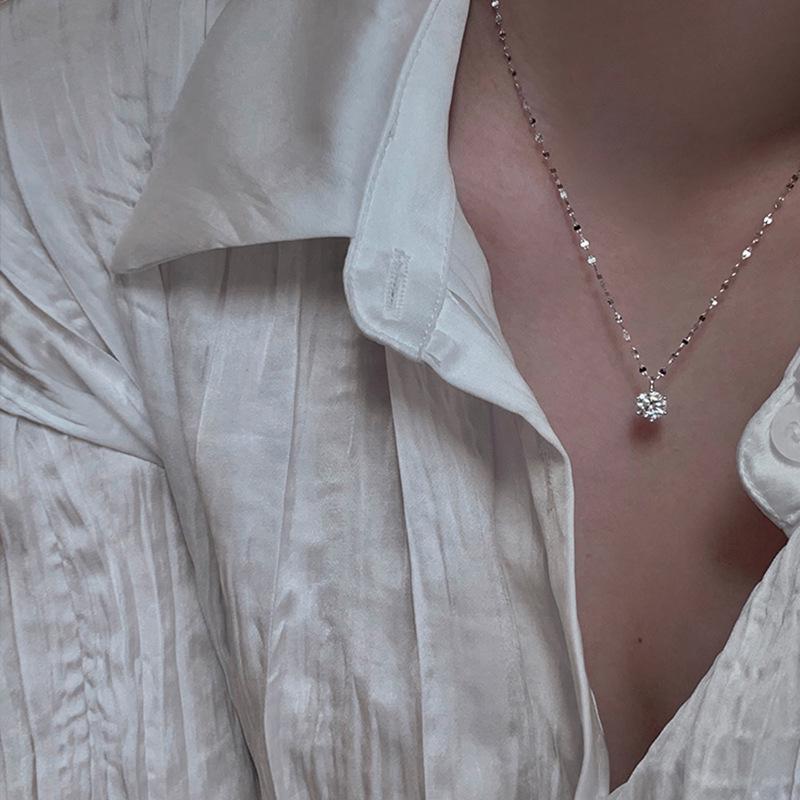 Retro Korean Style Rhinestone Clavicle Necklace for Women - Trendy, Simple, & Fashionable Jewelry