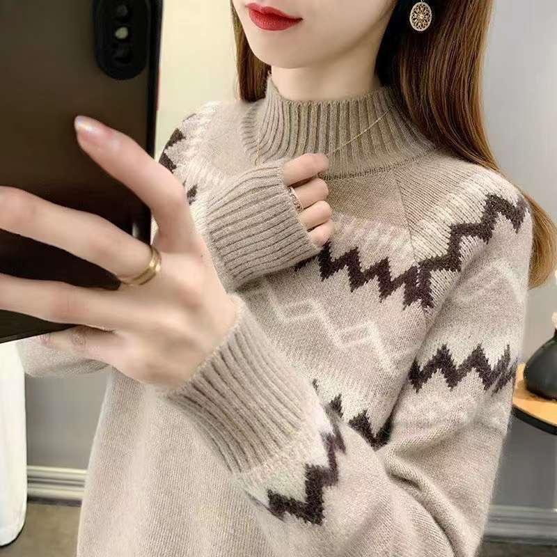 Stylish Women's Half-High Neck Jacquard Sweater for Autumn/Winter 2026
