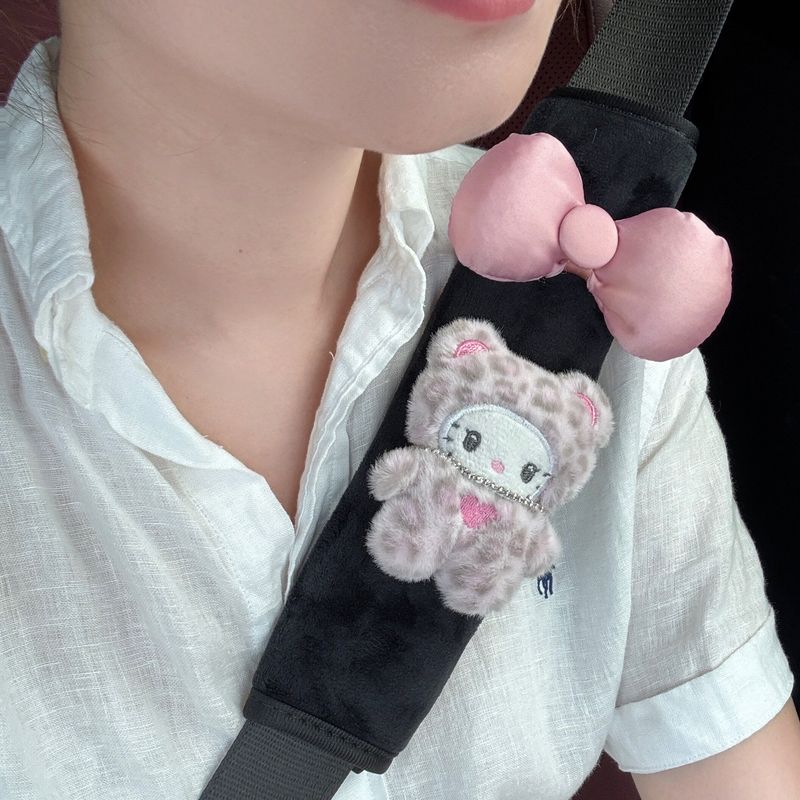 

Original Cute Cat Bow Cartoon Car Seatbelt Shoulder Protector, Universal for All Seasons, Anti-Neck Strangulation Safety Belt Protection Pink Full Body Kt + Bow Shoulder Pads