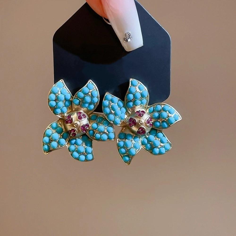 Alloy Irregular-shaped Ear Stud Crystal Vintage Flower Earrings Elegant Peacock Blue Medieval Resin Earrings Banquet